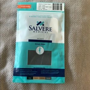 Salvere Simply Sheer Navy Knee High 15-20 large